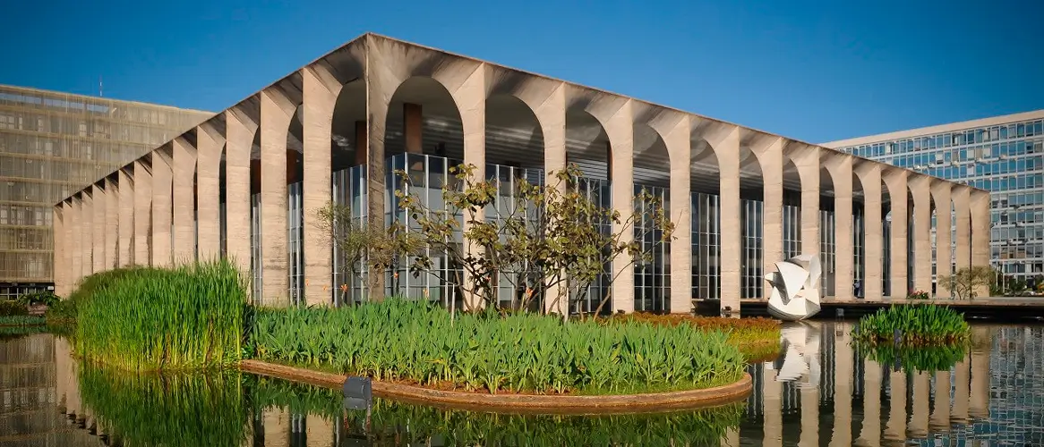 Concurso MRE para 100 vagas de ofchan terá Cebraspe como organizador