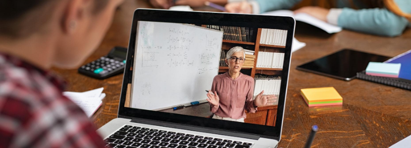 Aproveite o tempo em casa para fazer um curso online
